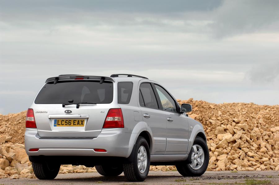  Kia Sorento 2006 года  (фото 17 из 57)